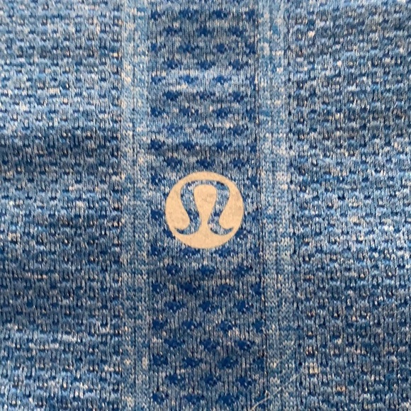 Lululemon v neck tee - Picture 3 of 3